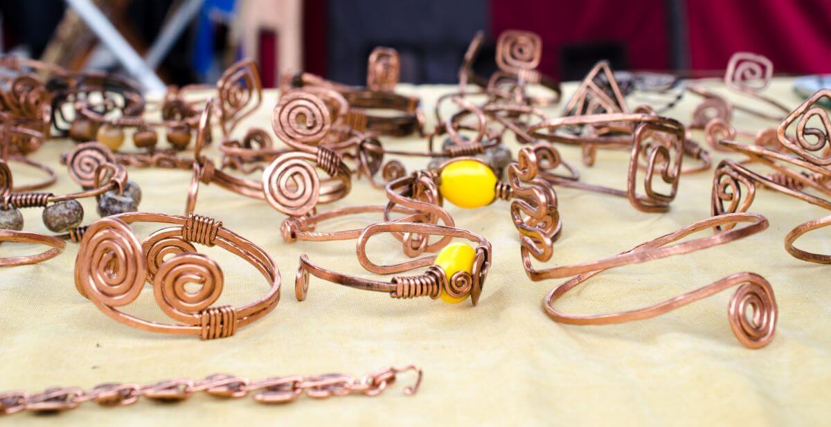 How To Coordinate Your Outfit With Copper Jewellery | Fast Fashion News