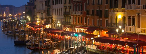 Canal side restaurants in Venice