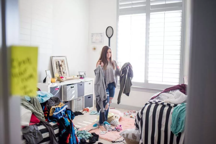 messy teenagers bedroom jpg